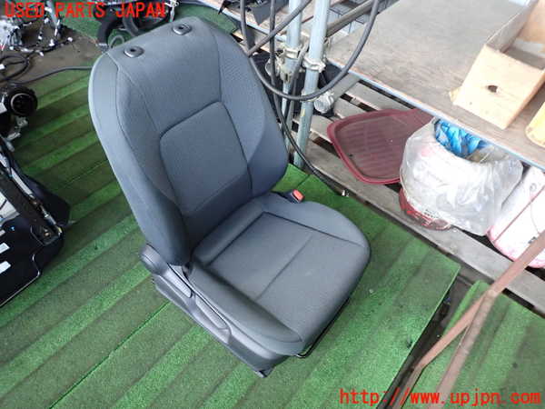 2UPJ-26627035]プリウス(ZVW60)運転席シート 中古_m0001.jpg