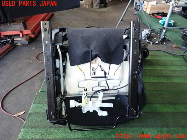 5UPJ-26627065]プリウス(ZVW60)助手席シート 中古_m0005.jpg