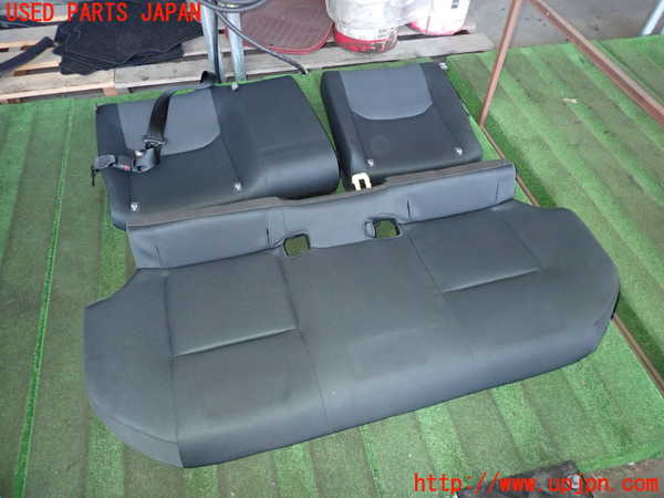 2UPJ-26627385]プリウス(ZVW60)リアシート 中古_m0001.jpg