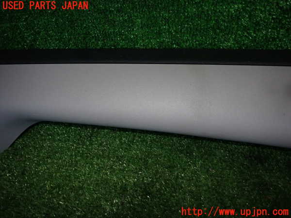 5UPJ-26627655]プリウス(ZVW60)右フロントピラートリム 中古_m0003.jpg
