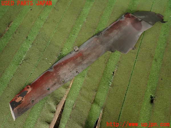 5UPJ-26631090]フィガロ(FK10)右前フェンダーライナー 中古_m0002.jpg