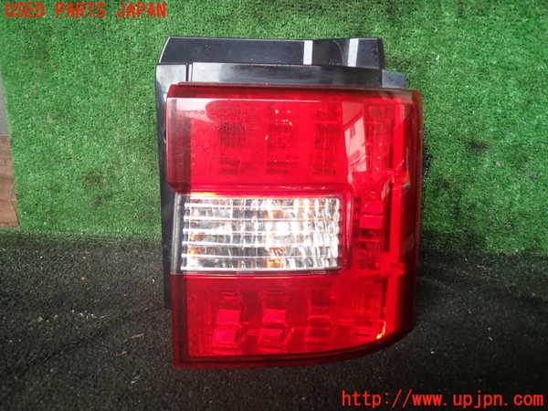 1UPJ-26641530]デリカD：5(CV1W)右テールランプ (1146-378) 中古_m0001.jpg