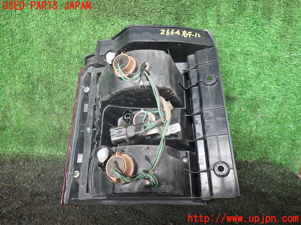 1UPJ-26641530]デリカD：5(CV1W)右テールランプ (1146-378) 中古_m0002.jpg