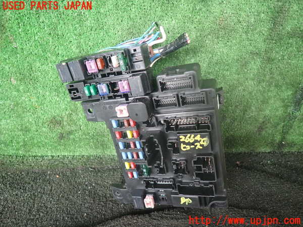 1UPJ-26646741]デリカD：5(CV1W)ヒューズボックス1 中古_m0001.jpg