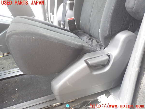 1UPJ-26647175]デリカD：5(CV1W)左2列目シート 中古_m0004.jpg