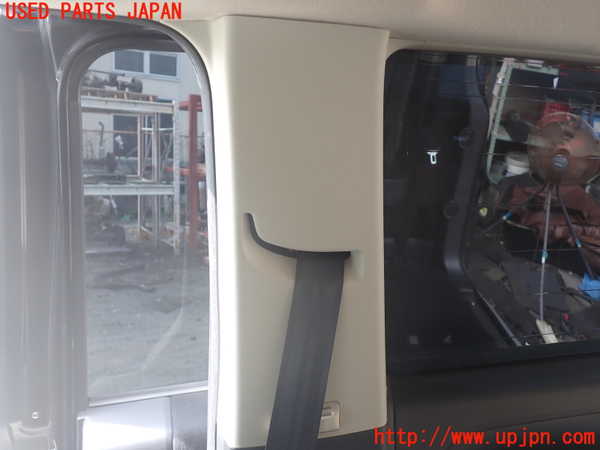 1UPJ-26647675]デリカD：5(CV1W)右リアピラートリム 中古_m0002.jpg