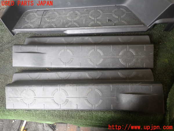 1UPJ-26647740]デリカD：5(CV1W)スカッフプレート 中古_m0003.jpg