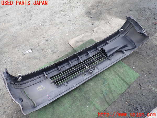 1UPJ-26651010]ハイエースワゴン100系(LH100G)フロントバンパー 中古_m0004.jpg
