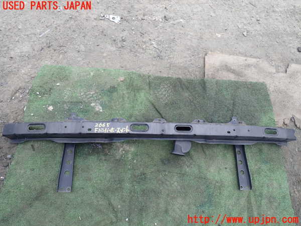 5UPJ-26651014]ハイエースワゴン100系(LH100G)フロントバンパーホースメント 中古_m0001.jpg