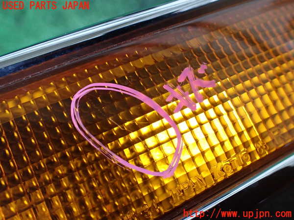 1UPJ-26651160]ハイエースワゴン100系(LH100G)右ウィンカーレンズ 中古_m0002.jpg
