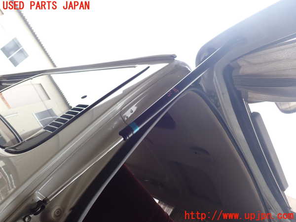 1UPJ-26651584]ハイエースワゴン100系(LH100G)リアゲートダンパー 中古_m0002.jpg