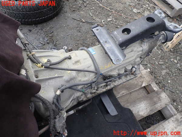1UPJ-26653010]ハイエースワゴン100系(LH100G)ミッション AT 2L-TE 中古_m0001.jpg