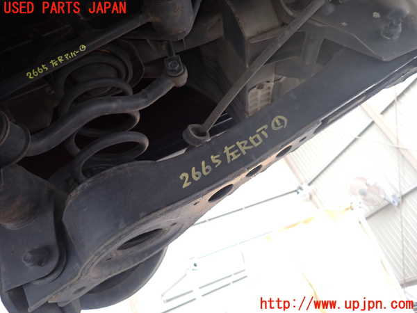 1UPJ-26655226]ハイエースワゴン100系(LH100G)左リアロアアーム1 中古_m0001.jpg