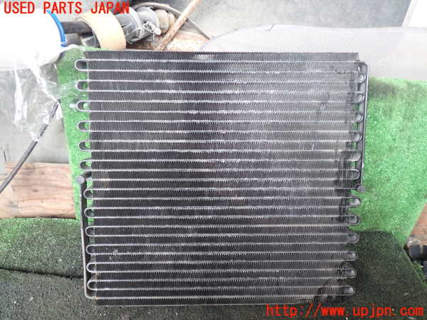 5UPJ-26656031]ハイエースワゴン100系(LH100G)エアコンコンデンサー1 中古_m0001.jpg