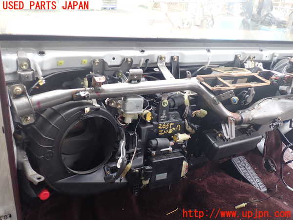 5UPJ-26656081]ハイエースワゴン100系(LH100G)エバポレーター1 (フロント) 中古_m0001.jpg