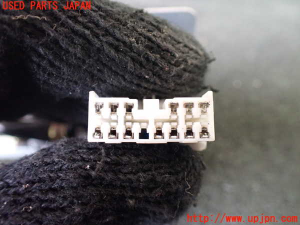 5UPJ-26656525]ハイエースワゴン100系(LH100G)アンプ 中古_m0004.jpg