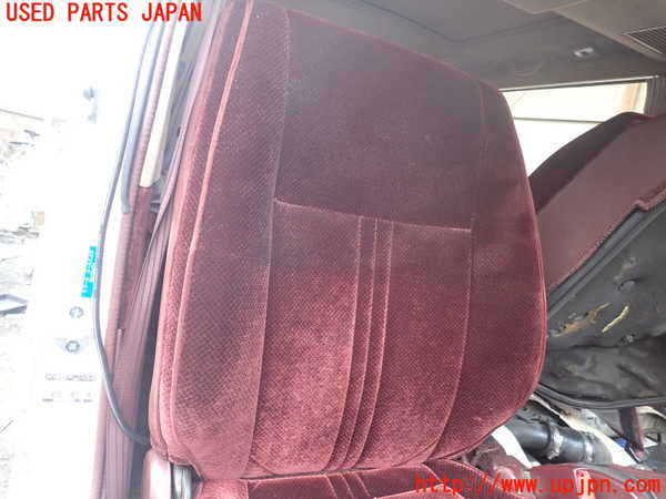 5UPJ-26657035]ハイエースワゴン100系(LH100G)運転席シート 中古_m0002.jpg