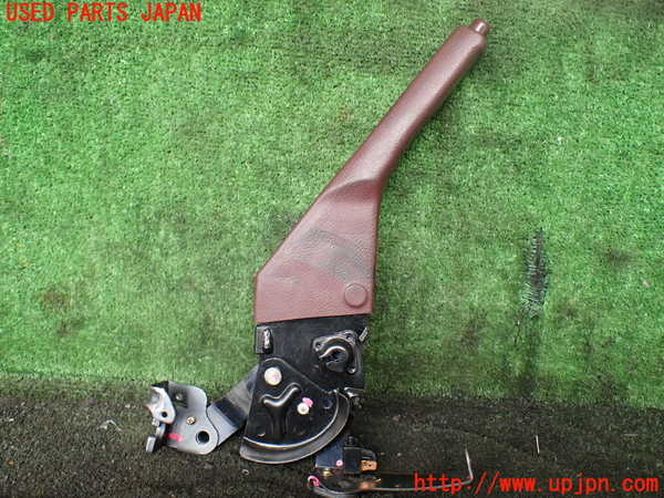 5UPJ-26657550]ハイエースワゴン100系(LH100G)サイドブレーキレバー 中古_m0002.jpg