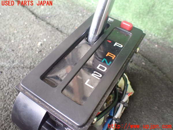 5UPJ-26657555]ハイエースワゴン100系(LH100G)ATシフトレバー 中古_m0003.jpg
