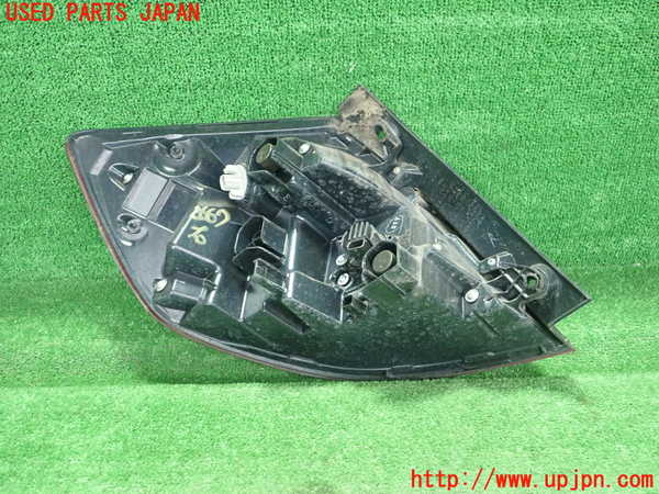 5UPJ-26671530]インサイト(ZE4)右テールランプ 中古_m0003.jpg