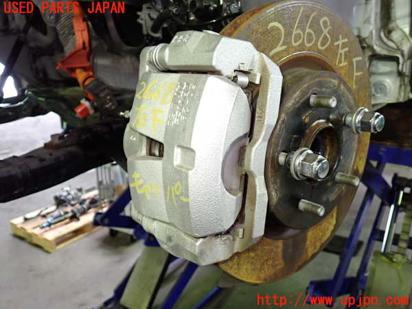 5UPJ-26684085]カムリハイブリッド(AXVH70)左フロントキャリパー 中古_m0001.jpg