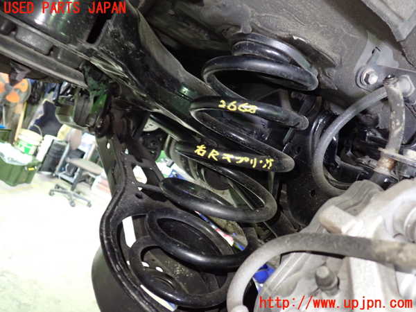 1UPJ-26685100]カムリハイブリッド(AXVH70)右リアスプリング 中古_m0001.jpg