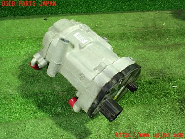 1UPJ-26686025]カムリハイブリッド(AXVH70)エアコンコンプレッサー 中古_m0002.jpg
