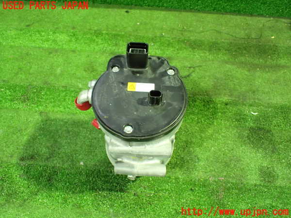 1UPJ-26686025]カムリハイブリッド(AXVH70)エアコンコンプレッサー 中古_m0003.jpg