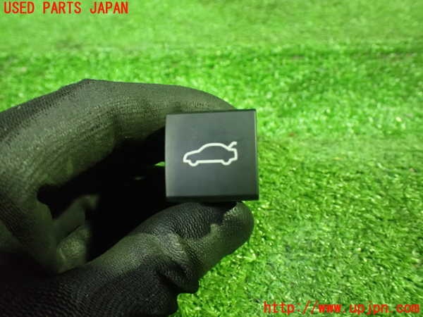 1UPJ-26686309]カムリハイブリッド(AXVH70)スイッチ4 (トランク) 中古_m0001.jpg