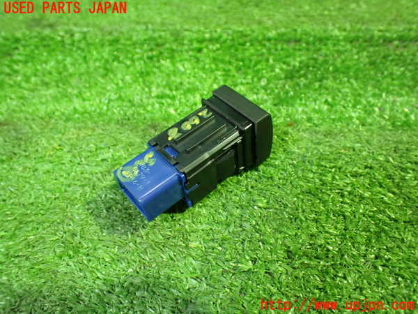 1UPJ-26686309]カムリハイブリッド(AXVH70)スイッチ4 (トランク) 中古_m0002.jpg