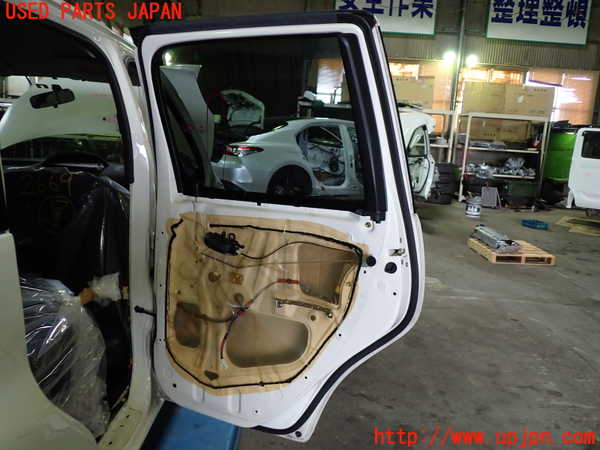 1UPJ-26691290]ファンカーゴ(NCP20)右後ドア NSG M31Q8 中古_m0005.jpg
