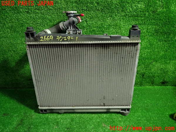 1UPJ-26692321]ファンカーゴ(NCP20)ラジエーター1 中古_m0001.jpg