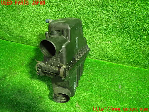 1UPJ-26692560]ファンカーゴ(NCP20)エアクリーナーボックス 中古_m0001.jpg