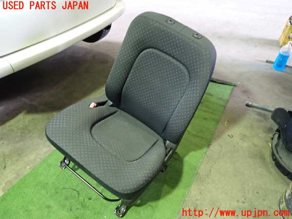 1UPJ-26697065]ファンカーゴ(NCP20)助手席シート 中古_m0001.jpg