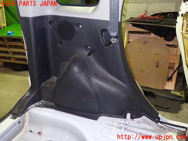 1UPJ-26697680]ファンカーゴ(NCP20)左リアピラートリム 中古_m0003.jpg