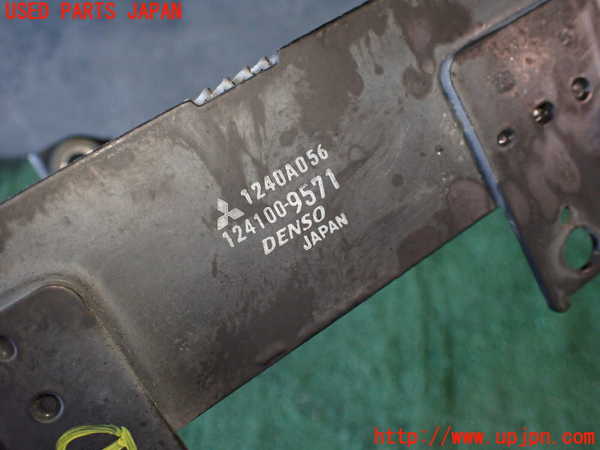 5UPJ-26702481]ランエボ10(CZ4A)オイルクーラー1 (右側) 中古_m0004.jpg