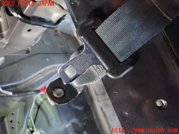5UPJ-26707155]ランエボ10(CZ4A)右2列目シートベルト 中古_m0002.jpg