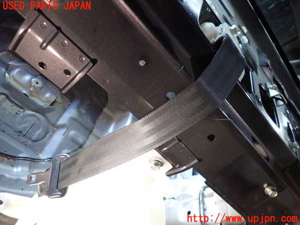 1UPJ-26707135]ランエボ10(CZ4A)真中2列目シートベルト 中古_m0001.jpg