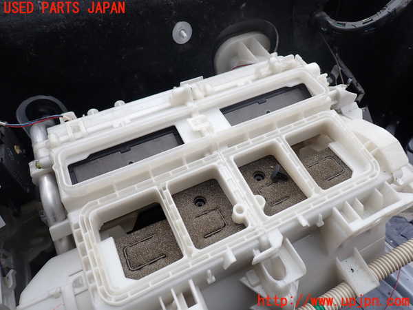 1UPJ-26716081]ヴェルファイア(ANH20W)エバポレーター1 中古_m0002.jpg