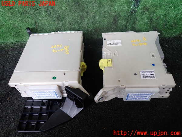 1UPJ-26716741]ヴェルファイア(ANH20W)ヒューズボックス1 中古_m0001.jpg