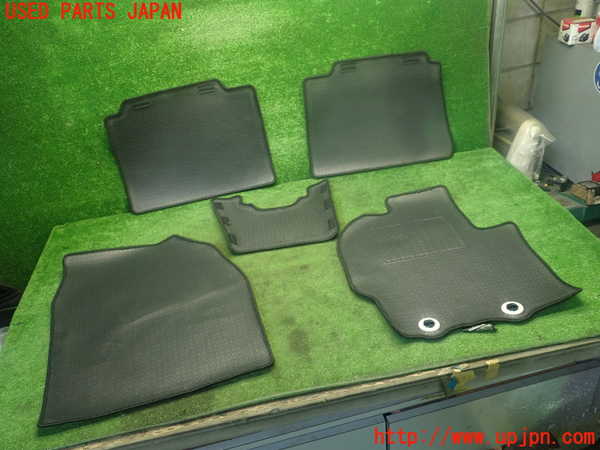 5UPJ-26727800]アクア(AQUA)(MXPK11)フロアマット 中古_m0002.jpg
