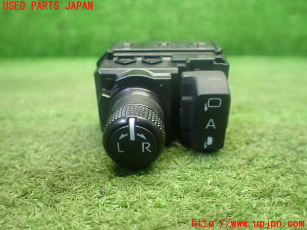 5UPJ-26726280]アクア(AQUA)(MXPK11)ミラースイッチ 中古_m0001.jpg