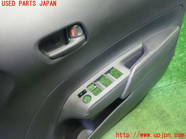 5UPJ-26721234]アクア(AQUA)(MXPK11)右前ドア内張り 中古_m0002.jpg
