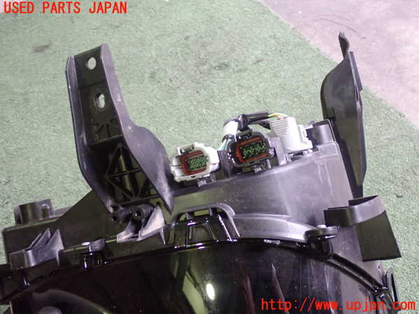 2UPJ-26731130]アウトランダーPHEV(GN0W)右ヘッドライト LED 中古_m0004.jpg