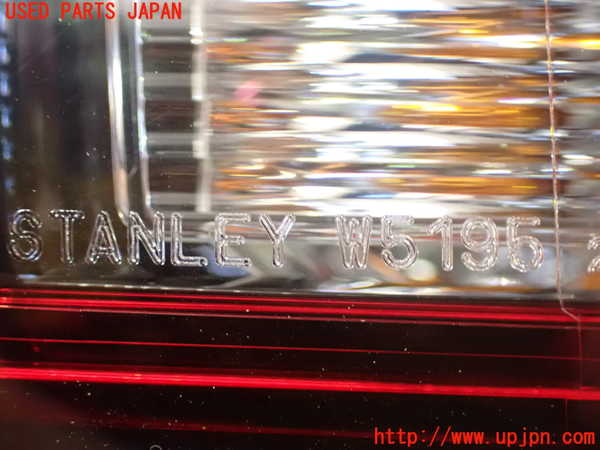 2UPJ-26731530]アウトランダーPHEV(GN0W)右テールランプ 中古_m0003.jpg