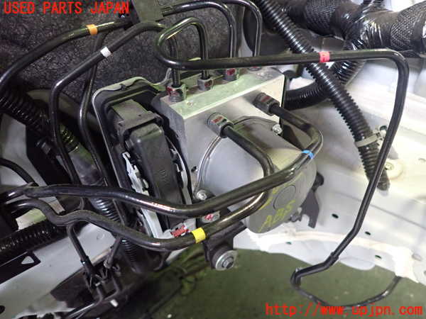 2UPJ-26734040]アウトランダーPHEV(GN0W)ABSアクチュエーター 中古_m0001.jpg