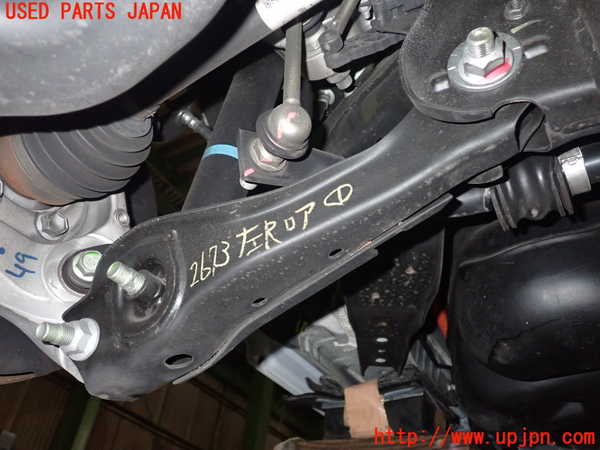 2UPJ-26735226]アウトランダーPHEV(GN0W)左リアロアアーム1 中古_m0001.jpg