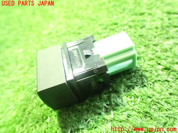 2UPJ-26736310]アウトランダーPHEV(GN0W)スイッチ5 (充電コネクターロック解除) 中古_m0003.jpg