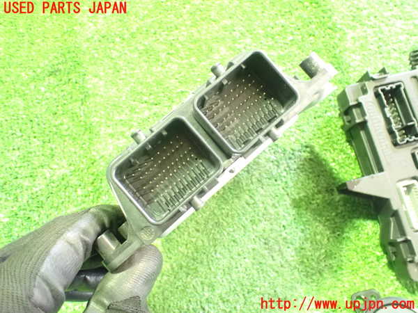 2UPJ-26736110]アウトランダーPHEV(GN0W)エンジンコンピューター 中古_m0003.jpg