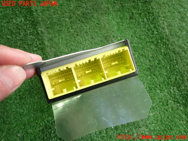 2UPJ-26736145]アウトランダーPHEV(GN0W)エアバッグコンピューター 【ジャンク 展開済】 中古_m0003.jpg